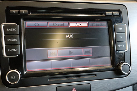 Volkswagen Passat 11 of 17