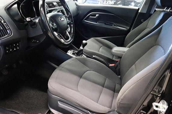 Kia Rio 7 of 19