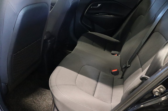 Kia Rio 9 of 19