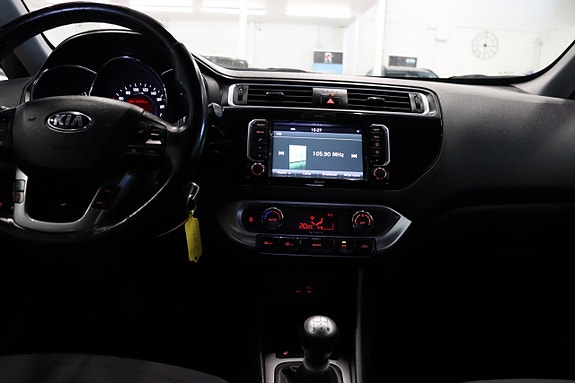 Kia Rio 13 of 19