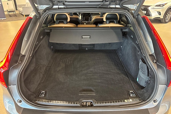 Volvo V90 26 of 30