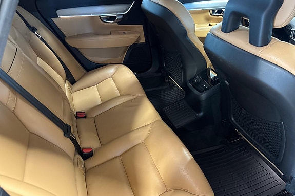Volvo V90 25 of 30