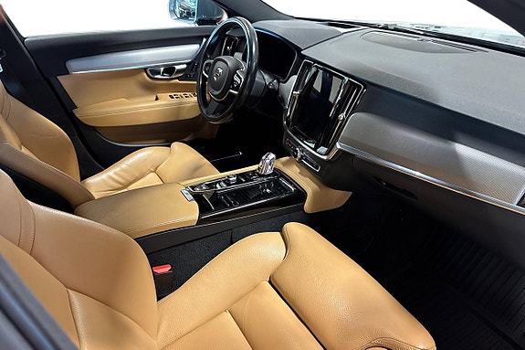 Volvo V90 12 of 30