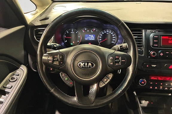Kia Carens 13 of 17