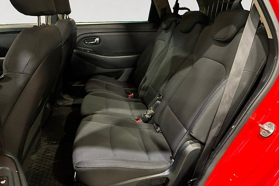 Kia Carens 14 of 17