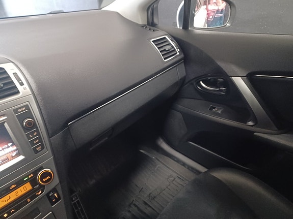 Toyota Avensis 16 of 16