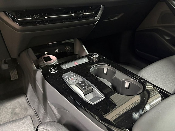 Audi Q6 e-tron 9 of 12