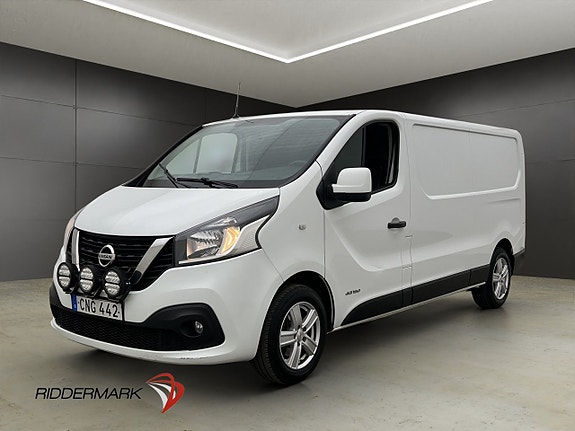 Nissan NV300 3 of 5