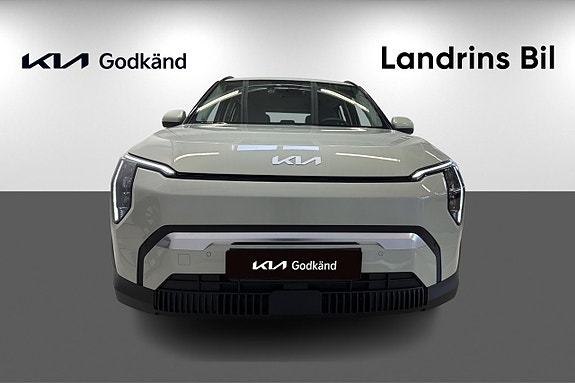 Kia EV3 3 of 5