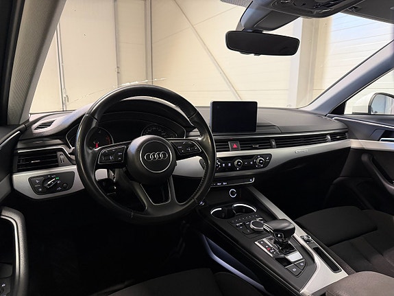 Audi A4 13 of 19