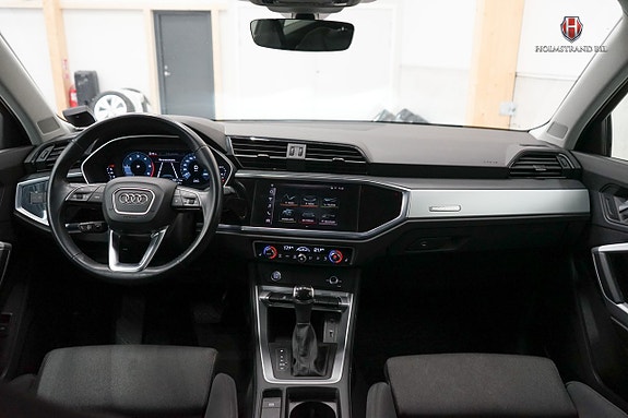 Audi Q3 11 of 21