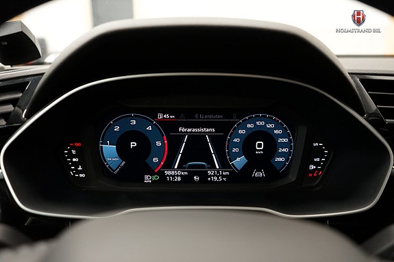 Audi Q3 13 of 21