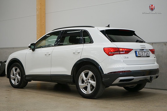 Audi Q3 4 of 21