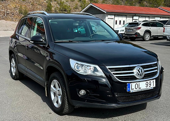 Volkswagen Tiguan 2 of 5