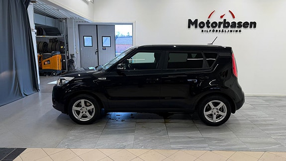 Kia Soul 2 of 5