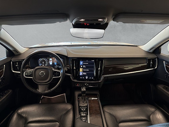 Volvo S90 12 of 25
