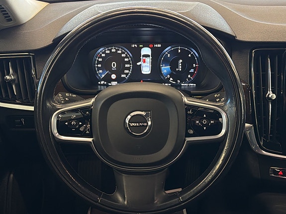 Volvo S90 17 of 25