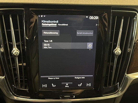 Volvo S90 23 of 25