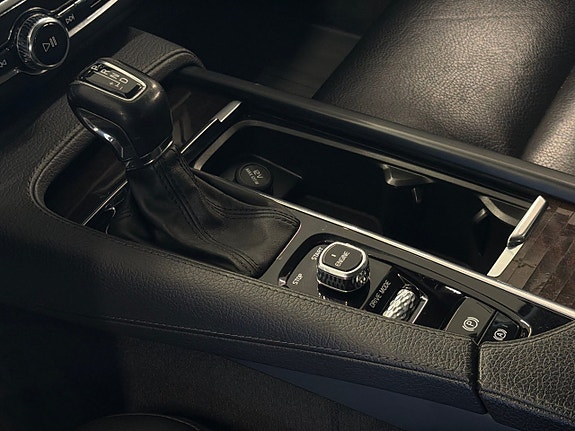 Volvo S90 22 of 25