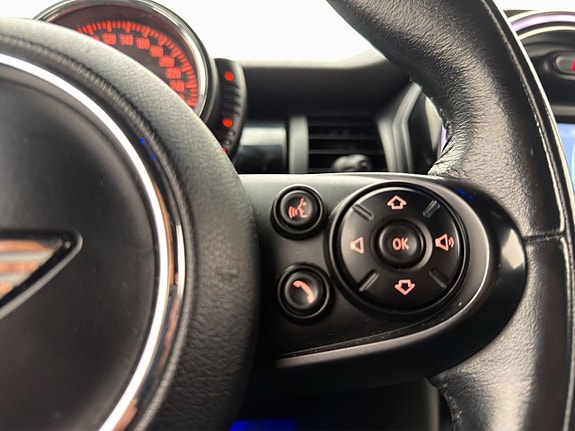 MINI Cooper SD 17 of 29