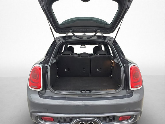 MINI Cooper SD 8 of 29
