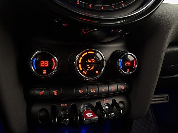MINI Cooper SD 23 of 29