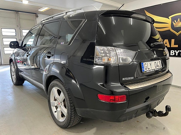 Mitsubishi Outlander 4 of 17