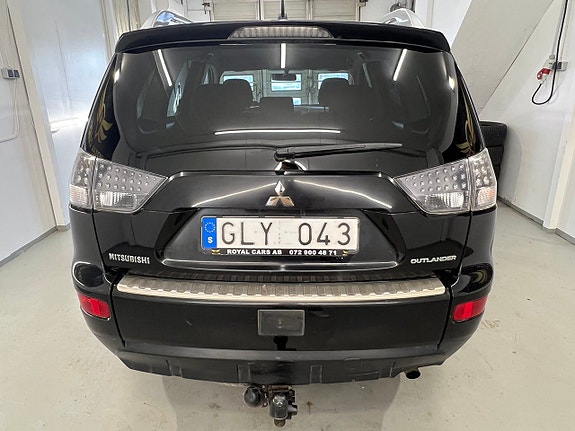 Mitsubishi Outlander 3 of 17