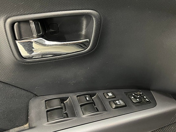 Mitsubishi Outlander 13 of 17