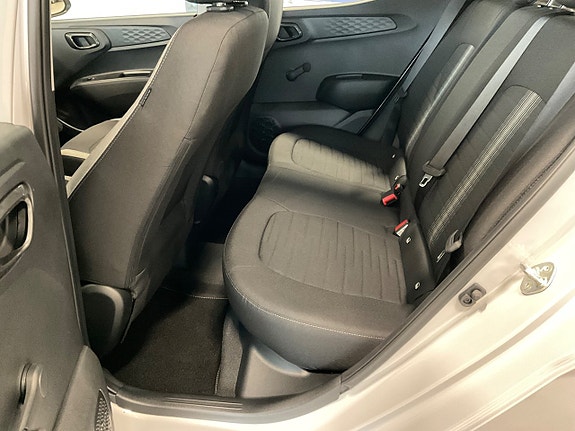 Hyundai i10 17 of 24
