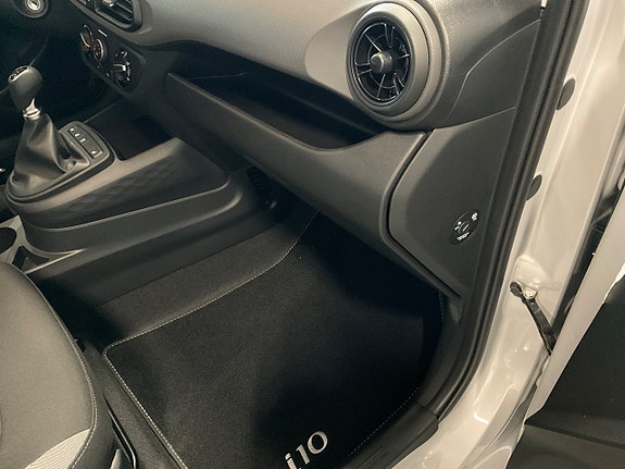 Hyundai i10 19 of 24