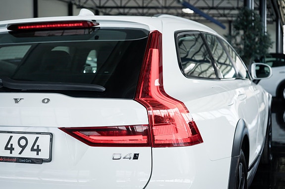 Volvo V90 Cross Country 9 of 30