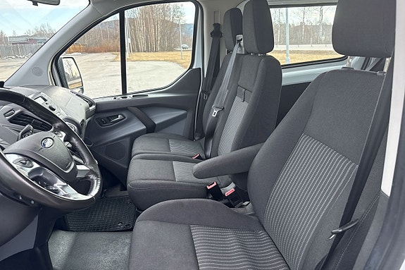 Ford Transit Custom 5 of 5