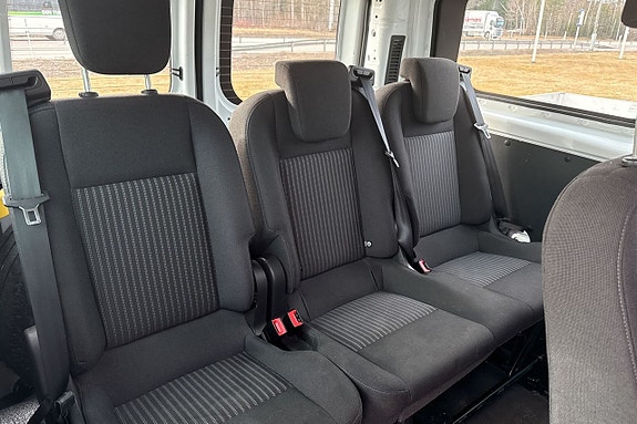 Ford Transit Custom 8 of 8