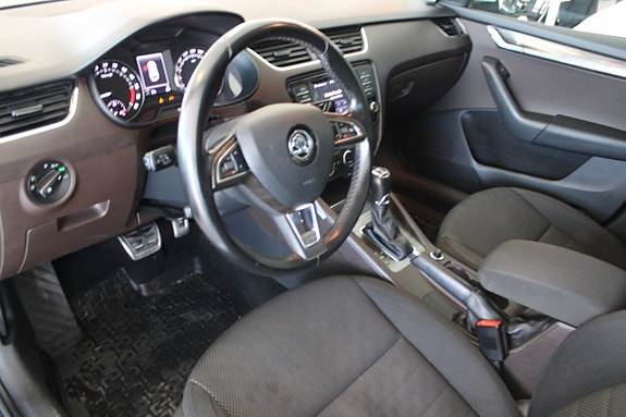 Skoda Octavia Scout 6 of 11