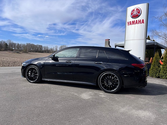 Mercedes-Benz CLA35 3 of 5