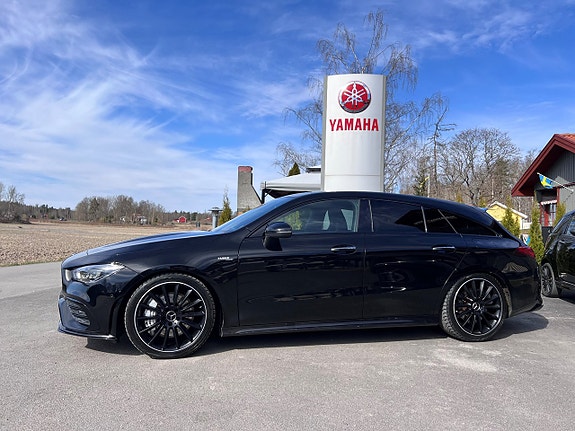Mercedes-Benz CLA35 2 of 5