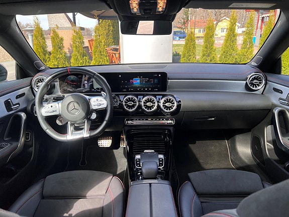 Mercedes-Benz CLA35 15 of 24