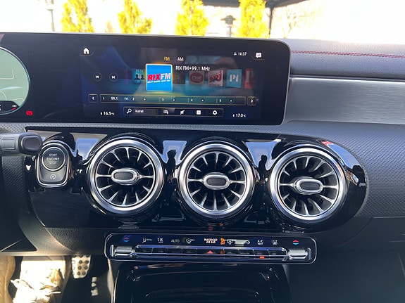 Mercedes-Benz CLA35 19 of 24