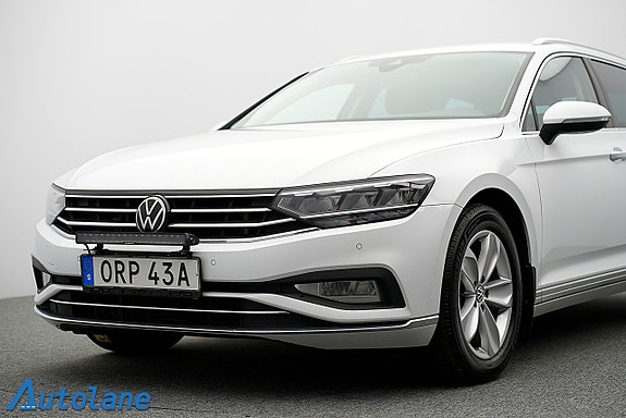 Volkswagen Passat 10 of 30