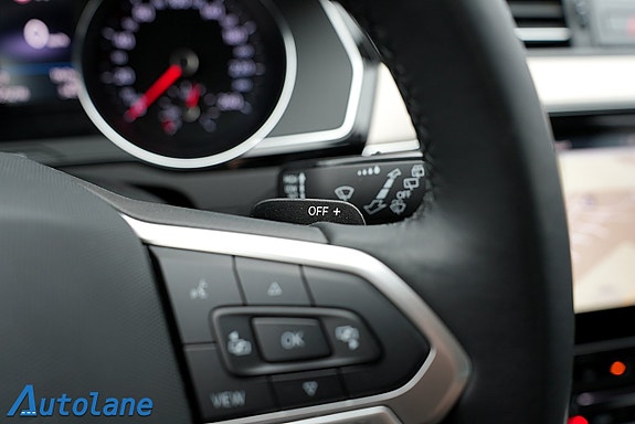 Volkswagen Passat 17 of 30