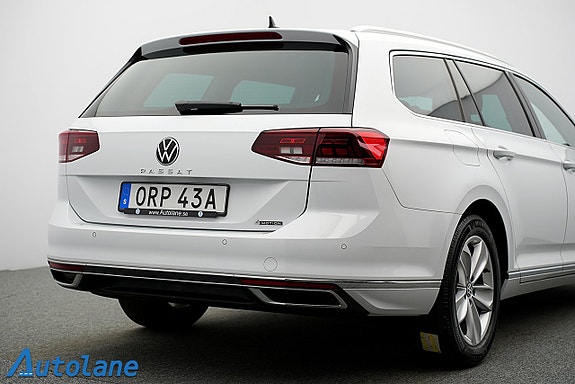 Volkswagen Passat 11 of 30