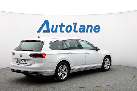 Volkswagen Passat 8 of 30