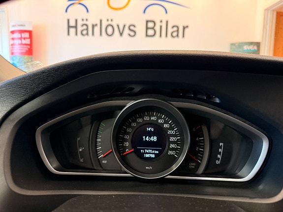 Volvo V40 14 of 15