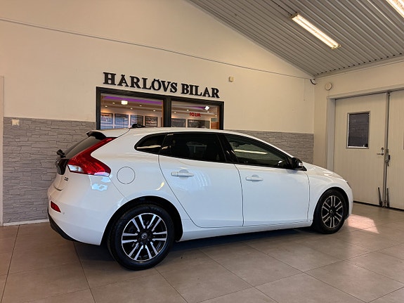 Volvo V40 6 of 15