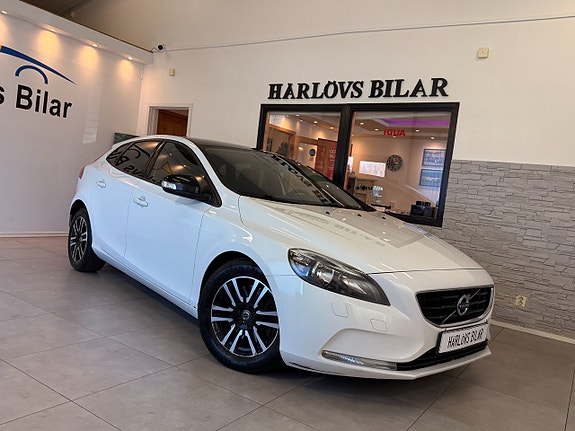 Volvo V40 7 of 15