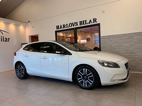 Volvo V40 4 of 15
