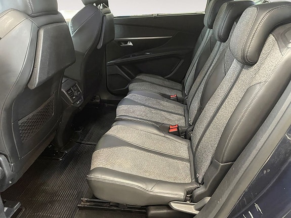 Peugeot 5008 13 of 21