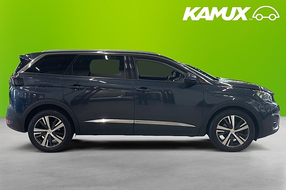 Peugeot 5008 2 of 5