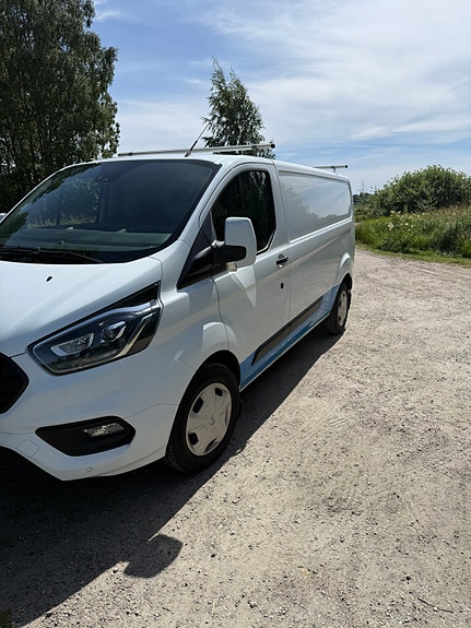 Ford Transit Custom 2 of 5